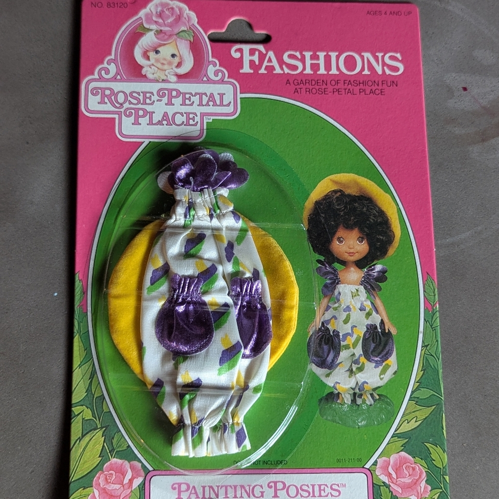 Rose-Petal Place | Iris's outfit "Painting Posies"